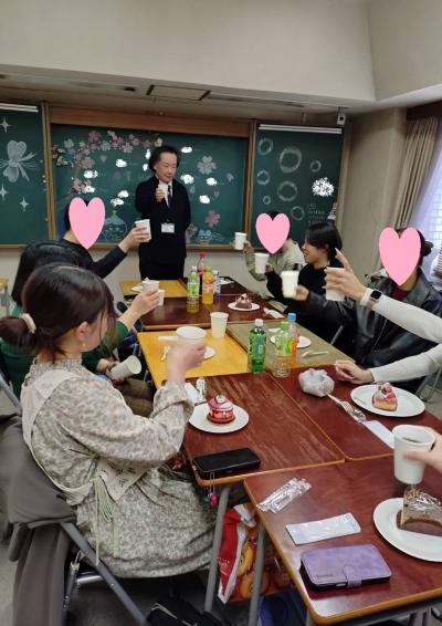 教室で、ミニ卒業式をおこないました!