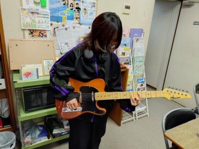 ギターの得意な1年生が入学してくれました!